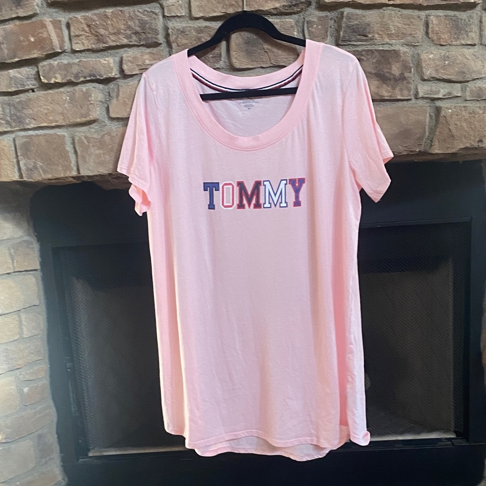 Tommy Hilfiger Pink nightgown. Size 2X